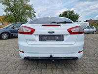 Gebraucht Ford Mondeo 163 PS (119 kW) 2013 Weiß Limousine