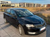 Second-hand Skoda Rapid 86 CP (63 kW) 2015 Negru Hatchback