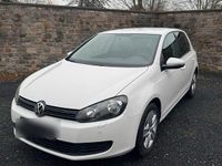 Gebraucht VW Golf VI 122 PS (89 kW) 2009 Weiß Kleinwagen