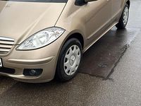 Gebraucht Mercedes A150 95 PS (69 kW) 2007 Gold Kleinwagen
