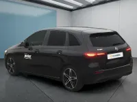 Gebraucht Mercedes B180 136 PS (100 kW) 2025 Schwarz Kleinwagen