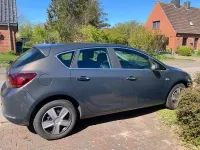 Gebraucht Opel Astra Edition 165 PS (121 kW) 2013 Grau Limousine
