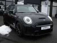 Używany Mini Cooper S Classic 178 KM (130 kW) 2022 Czarny Hatchback