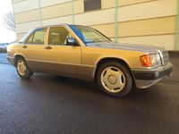 Gebraucht Mercedes 190 109 PS (80 kW) 1992 Silber Limousine