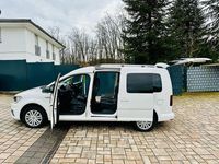 Używany VW Caddy Maxi Highline 102 KM (75 kW) 2018 Biały Minivan