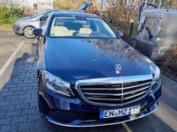 Gebraucht Mercedes C180 156 PS (114 kW) 2019 Blau Limousine