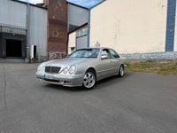 Gebraucht Mercedes E280 Avantgarde 204 PS (150 kW) 2000 Silber Limousine