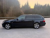 Gebraucht BMW 525 Advantage 197 PS (144 kW) 2007 Blau Kombi