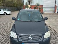 Usado VW Fox 54 HP (39 kW) 2005 Cinzento Citadino