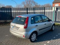 Gebraucht Ford Fiesta 80 PS (58 kW) 2007 Silber Kleinwagen