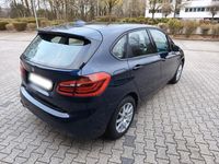 Gebraucht BMW 218 Active Tourer Advantage 140 PS (102 kW) 2018 Blau Van / Kleinbus