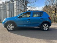 Gebraucht Dacia Sandero Stepway 90 PS (66 kW) 2015 Blau SUV