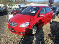 Gebraucht Mercedes B180 109 PS (80 kW) 2011 Rot Van / Kleinbus