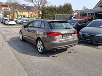 Gebraucht Audi A3 Attraction 150 PS (110 kW) 2015 Grau Kombi