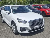 Gebraucht Audi Q2 Sport 150 PS (110 kW) 2019 Gletscherweiß metallic SUV