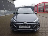 Gebraucht Hyundai i20 Pure 75 PS (55 kW) 2020 Grau Kleinwagen