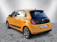 Gebraucht Renault Twingo Equilibre 65 PS (47 kW) 2022 Mangogelb Kleinwagen