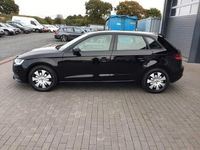 Gebraucht Audi A3 Attraction 110 PS (80 kW) 2015 Schwarz Limousine