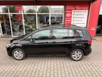 Gebraucht VW Touran 150 PS (110 kW) 2024 Deep black perleffekt Van / Kleinbus