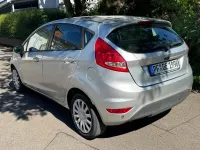 Gebraucht Ford Fiesta 82 PS (60 kW) 2009 Silber Limousine