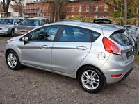 Gebraucht Ford Fiesta SYNC Edition 80 PS (58 kW) 2015 Polarsilber metallic Kleinwagen