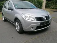 Gebraucht Dacia Sandero 75 PS (55 kW) 2009 Silber Kleinwagen
