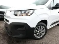 Neu Fiat Doblò 131 PS (96 kW) 2025 Weiß weiß Van / Kleinbus