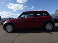 Gebraucht Mini ONE 90 PS (66 kW) 2002 Rot Kleinwagen