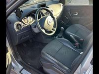 Gebraucht Renault Clio GrandTour Dynamique 103 PS (75 kW) 2011 Silber Kombi