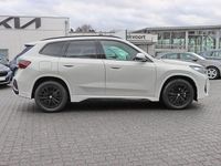 Neu BMW iX1 M Sport 150 kW (204 PS) 2025 Alpinweiss iii SUV
