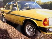 Gebraucht Mercedes 230 109 PS (80 kW) 1980 Gelb Limousine