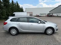 Gebraucht Opel Astra Edition 110 PS (80 kW) 2014 Silber Kombi