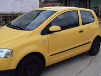 Gebraucht VW Fox 54 PS (39 kW) 2006 Gelb Kleinwagen