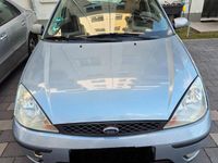 Second-hand Ford Focus 101 CP (74 kW) 2004 Albastru Hatchback