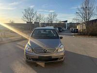 Gebraucht Mercedes B180 109 PS (80 kW) 2007 Silber Van / Kleinbus