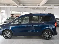 Gebraucht Mercedes T180 Edition 116 PS (85 kW) 2024 Blau Van / Kleinbus