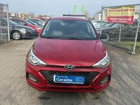 Gebraucht Hyundai i20 Advantage 101 PS (74 kW) 2020 Rot Kleinwagen