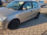 Gebraucht Skoda Fabia Classic 69 PS (50 kW) 2009 Beige Limousine