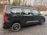 Nowe Opel Combo 131 KM (96 kW) 2026 Czarny Minivan