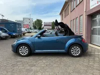 Gebraucht VW Beetle Cabriolet Design 105 PS (77 kW) 2016 Blau Cabrio
