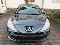 Gebraucht Peugeot 206+ 68 PS (50 kW) 2011 Lack grau shark/metallic Kleinwagen