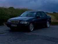 Gebraucht Mercedes C180 122 PS (89 kW) 1994 Grau Limousine