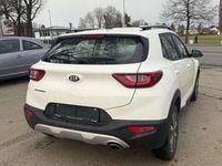 Gebraucht Kia Stonic Silver 99 PS (72 kW) 2021 Weiß SUV