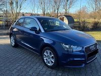 Gebraucht Audi A1 Attraction 86 PS (63 kW) 2011 Blau Kleinwagen