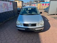 Gebraucht VW Polo 60 PS (44 kW) 2003 Silber Kleinwagen