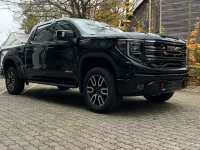 Ny GMC Sierra 420 HK (308 kW) 2025 Sort Pickup / Ladvogn