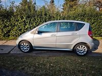Gebraucht Mercedes A160 95 PS (69 kW) 2011 Silber Van / Kleinbus