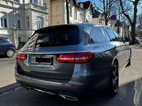 Gebraucht Mercedes E300 AMG line 194 PS (142 kW) 2019 Grau Kombi