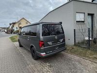 Gebraucht VW Transporter Comfortline 204 PS (150 kW) 2025 Grau Van