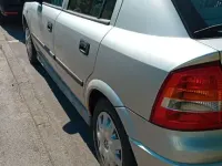 Gebraucht Opel Astra 101 PS (74 kW) 1998 Silber Limousine